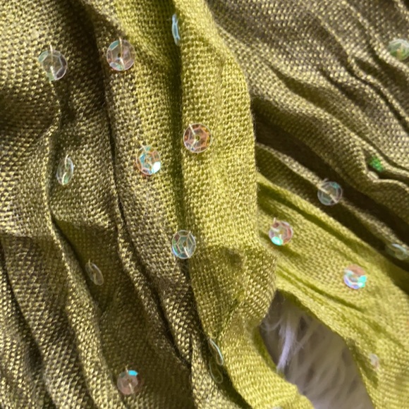 Crinkle Scarf - Picture 2 of 3